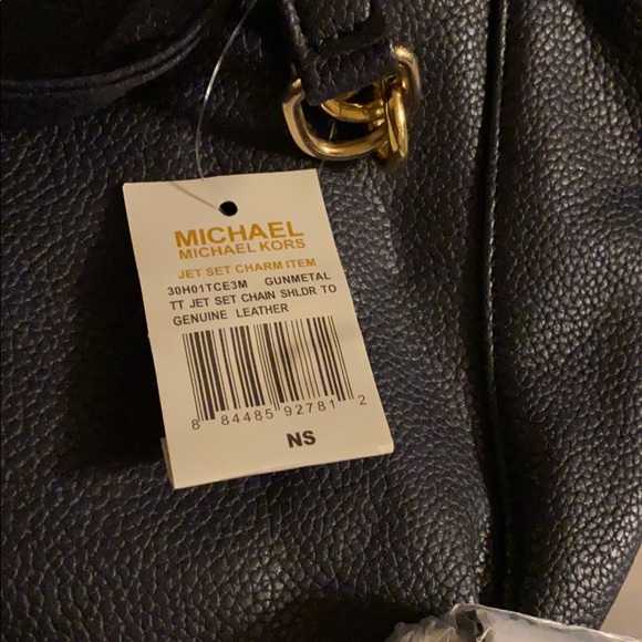 Michael kors black purse - Picture 2 of 2